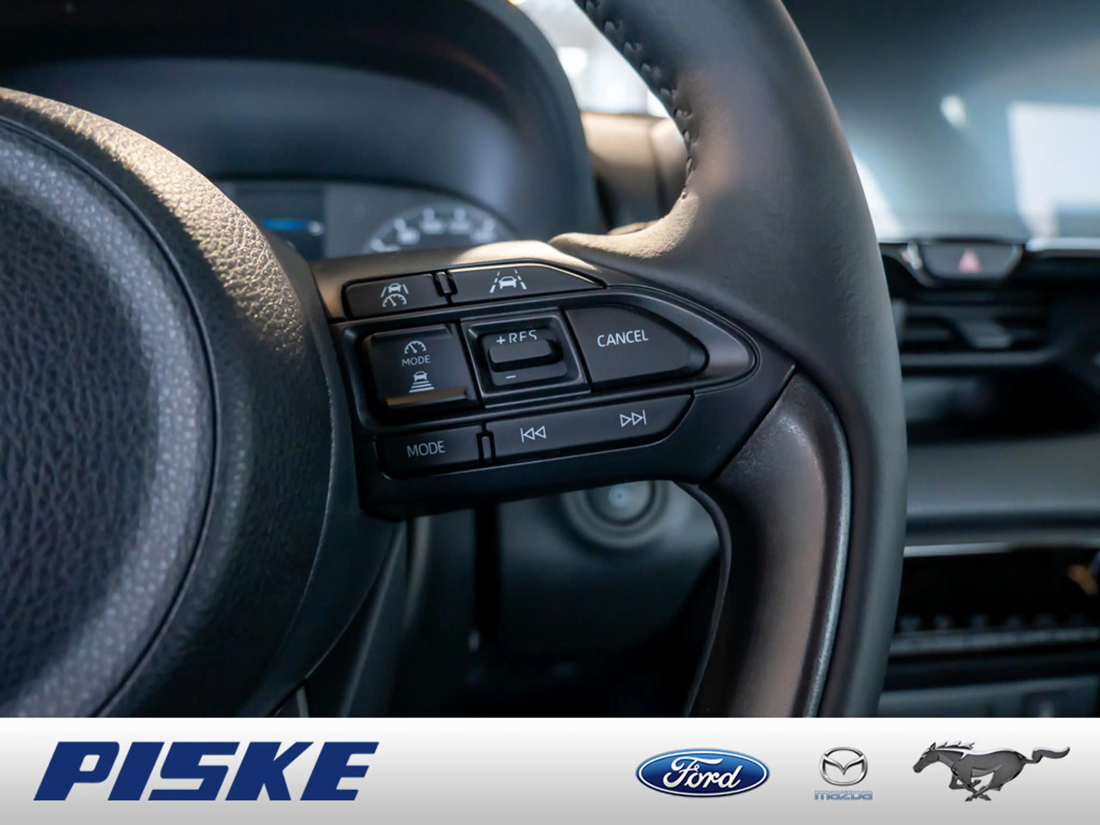 Mazda 2 Hybrid Exclusive-Line PDC SHZ FSE ACC — photo 10