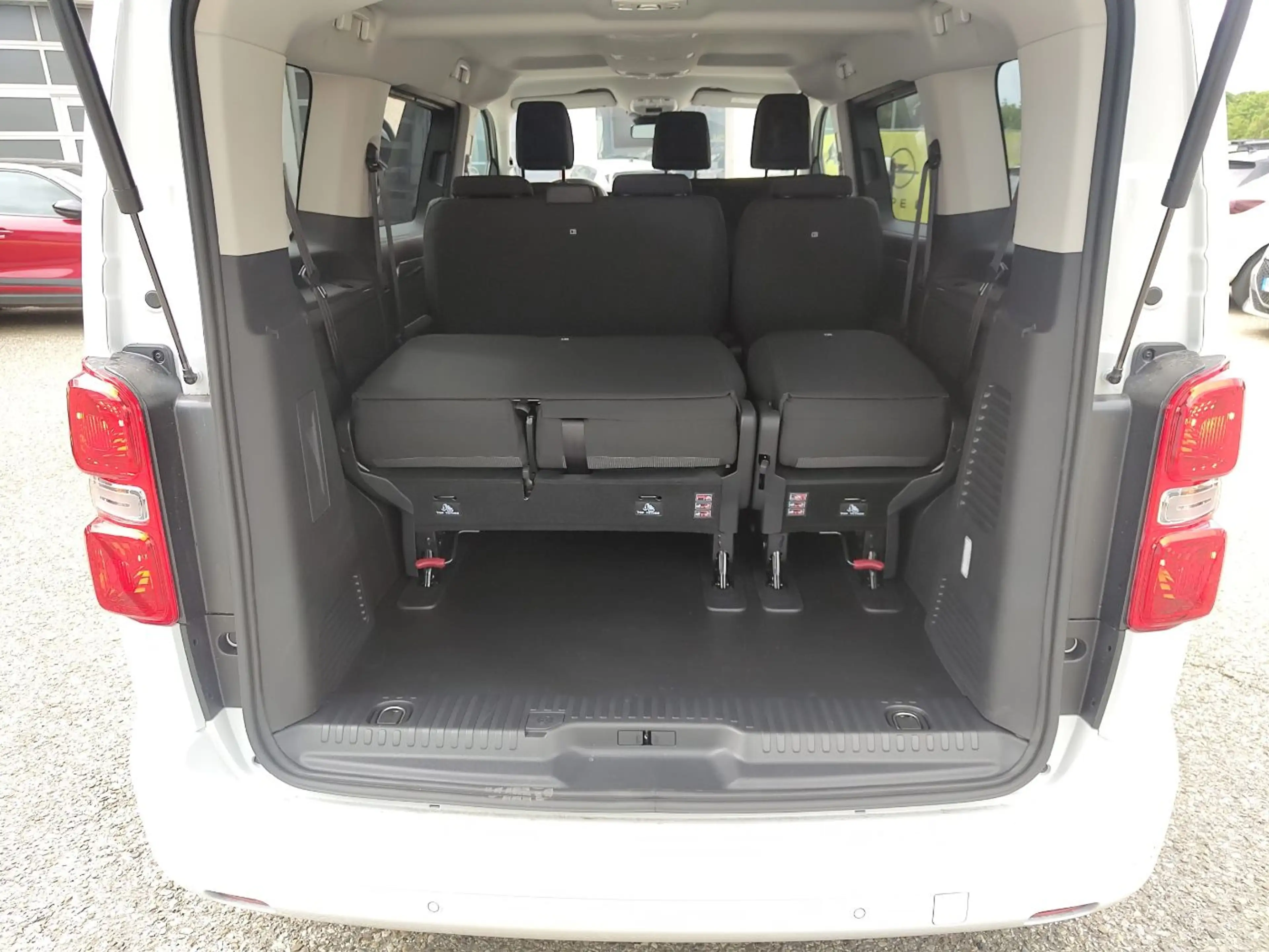 Opel Zafira Life Edition M 9-Sitzer Klima&Connect AHK — photo 12
