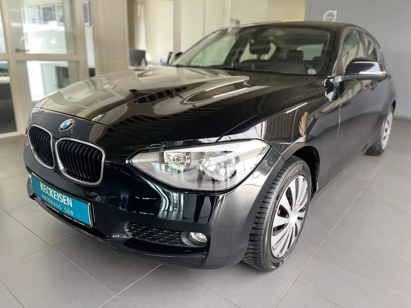 BMW 118 Baureihe 1 Lim. 118 i Anhängerkupplung Noir - 1