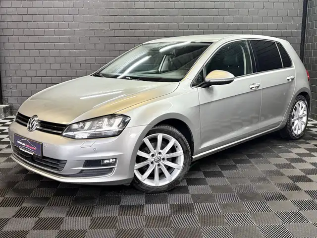 Volkswagen Golf 2.0 TDI Highline *ACC* Caméra* Sièges Chauff* Cuir