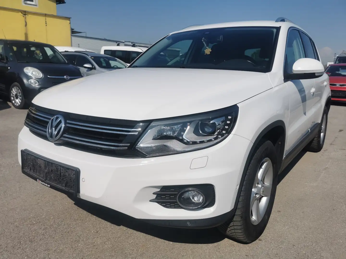 Volkswagen Tiguan Track Weiß - 1