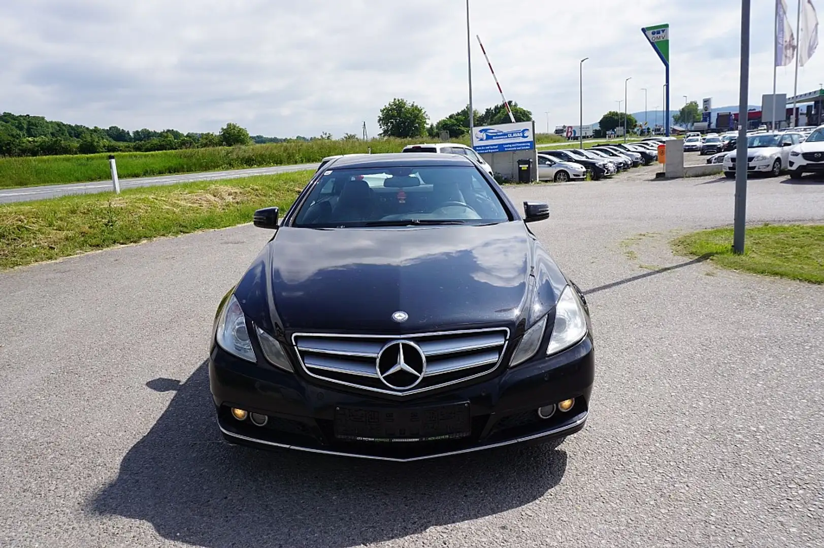 Mercedes-Benz E 220 BlueEfficiency CDI Aut. Negru - 1