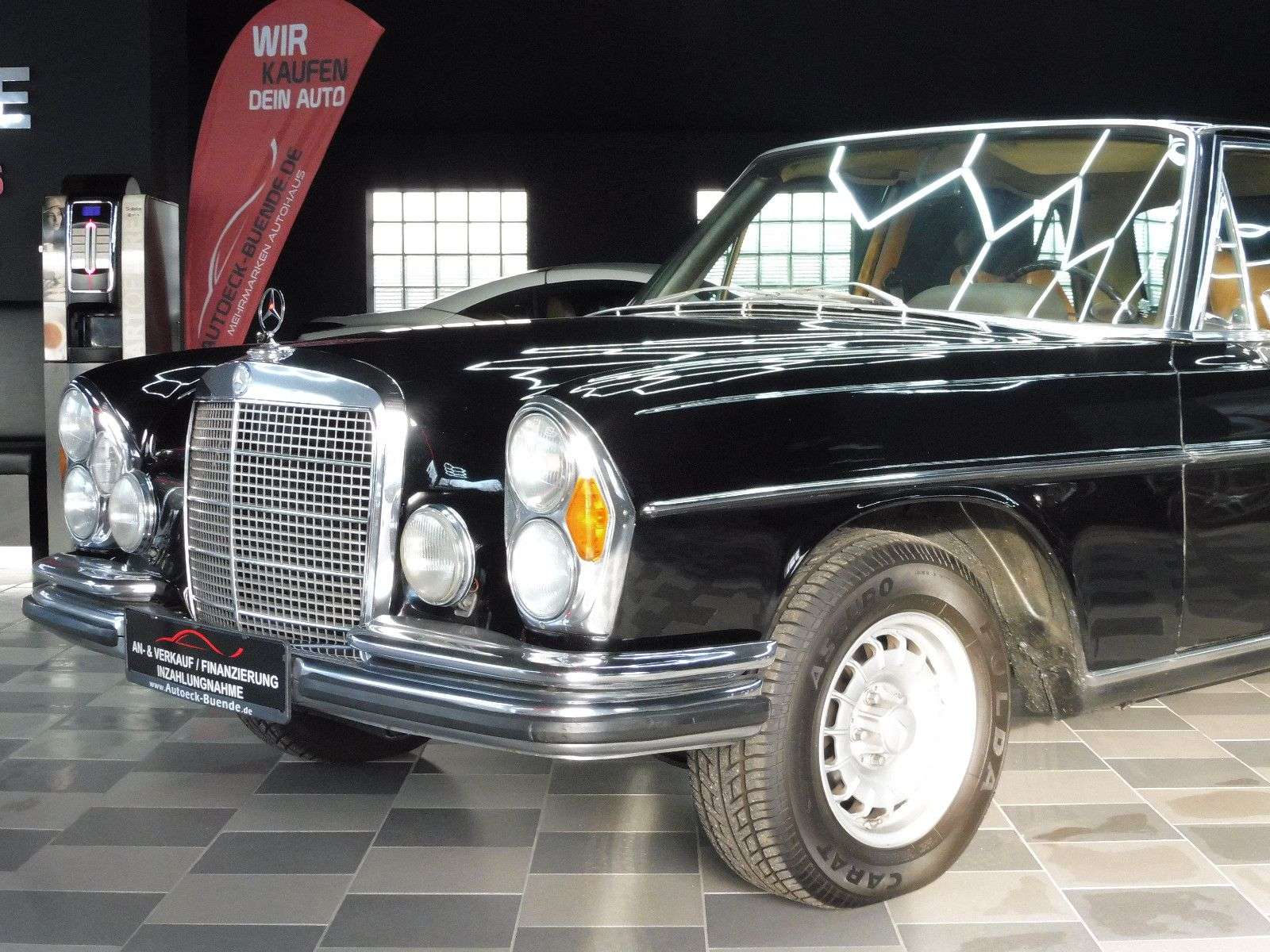 Second hand Mercedes Benz 300 3.5