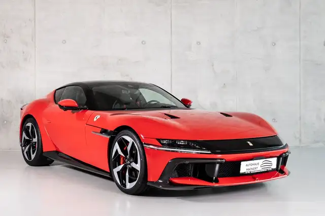 Ferrari Carbon Lift Pano MY 26 ON STOCK