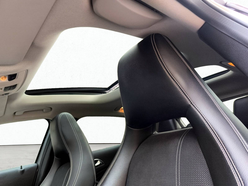 Mercedes-Benz GLA 200 d - MARCHANDS OU EXPORT — photo 11