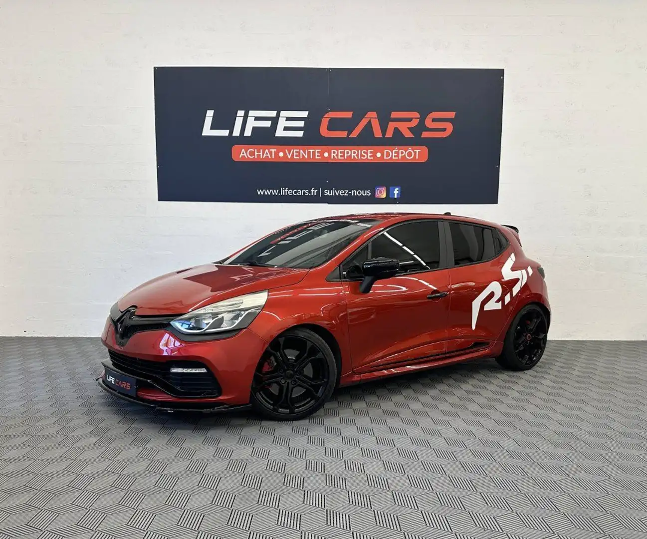 Renault Clio 4 (B98) 1.6 T 200ch EDC 2013 française Entretien c Rouge - 2