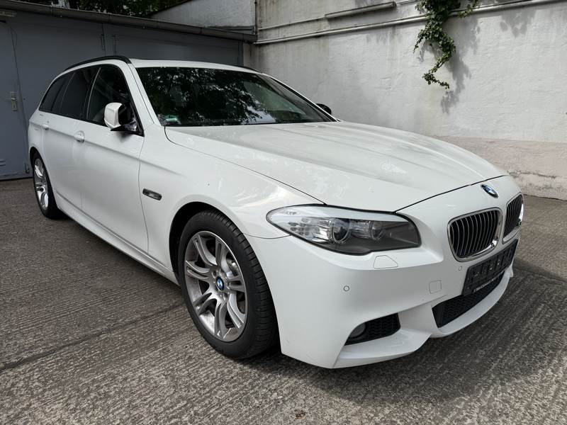 BMW 525 525d M Sportpaket Head Up Navi Panorama Ahk Led.