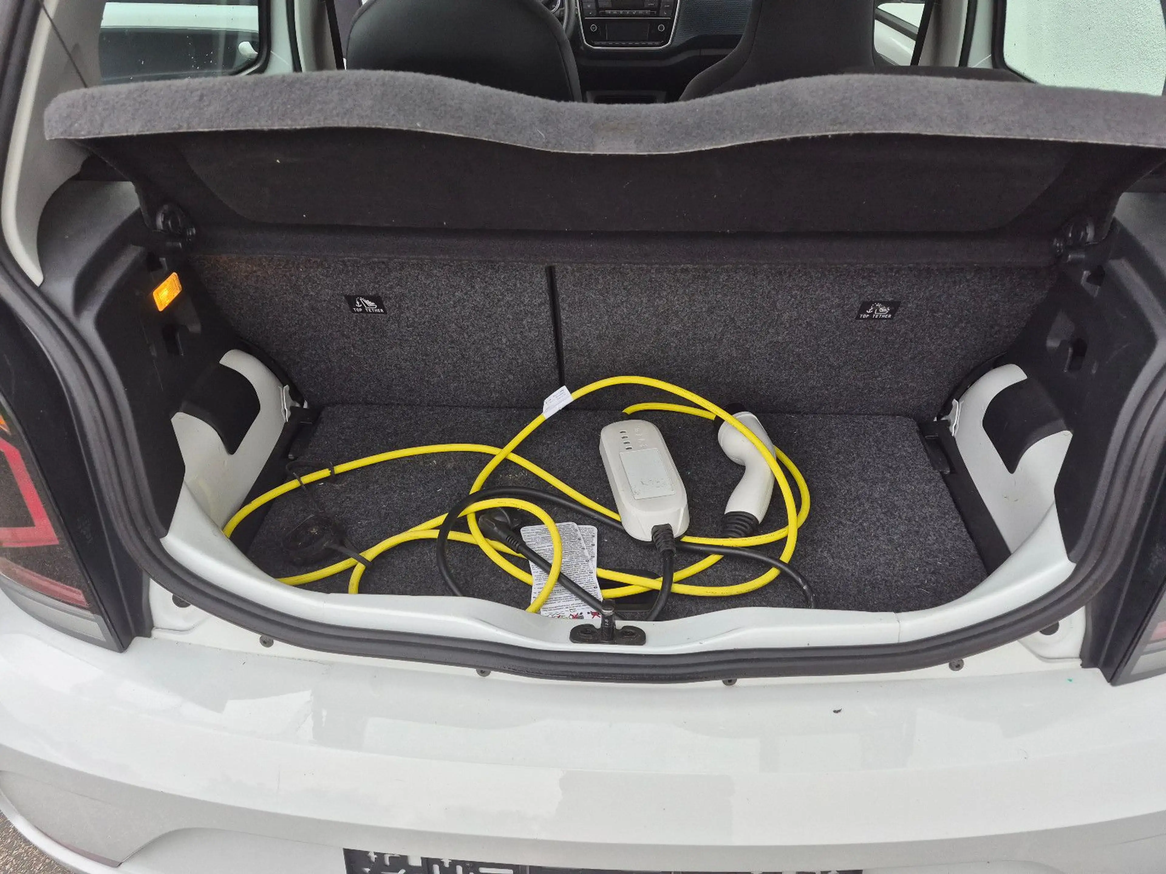 Volkswagen e-up! beh.Fronts/Sitzhz/Bluet./Regens/Alu/Climat — photo 11