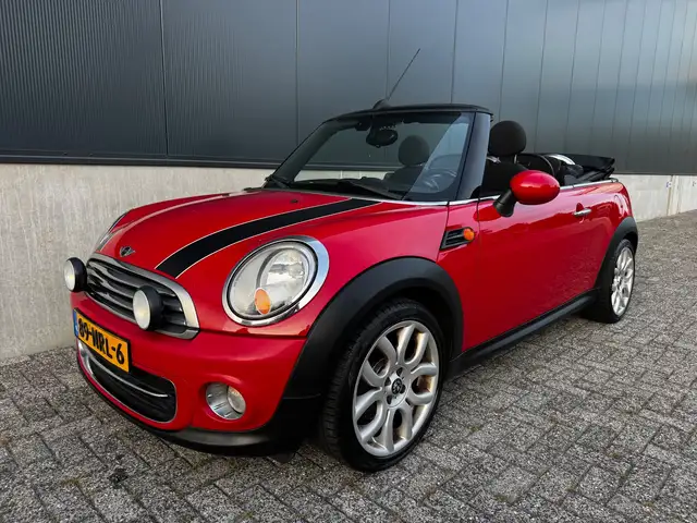 Mini Convertible view 16