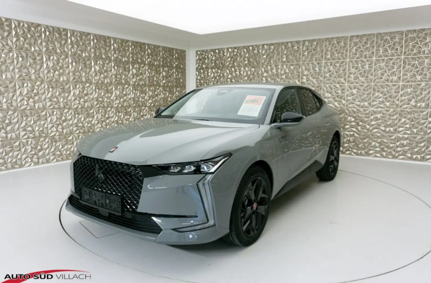 DS Automobiles DS 4 BlueHDi 130 Performance Line + Grau - 1