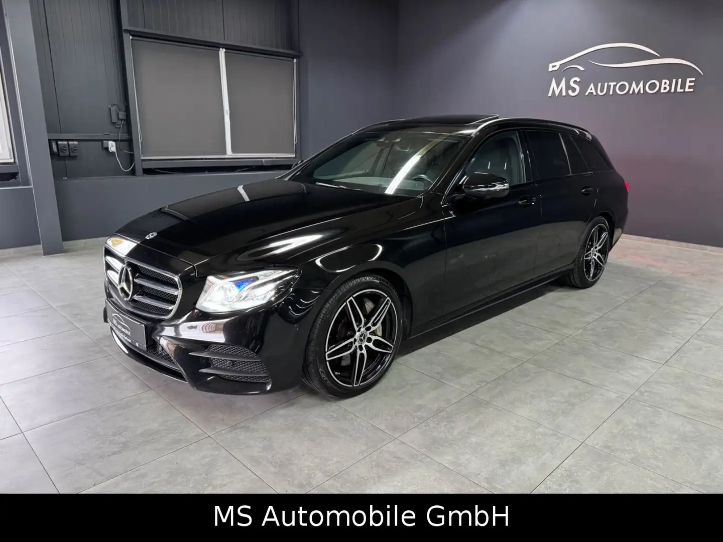 Mercedes-Benz E 350 d T-Modell  AMG Line 360° S- Dach Noir - 2