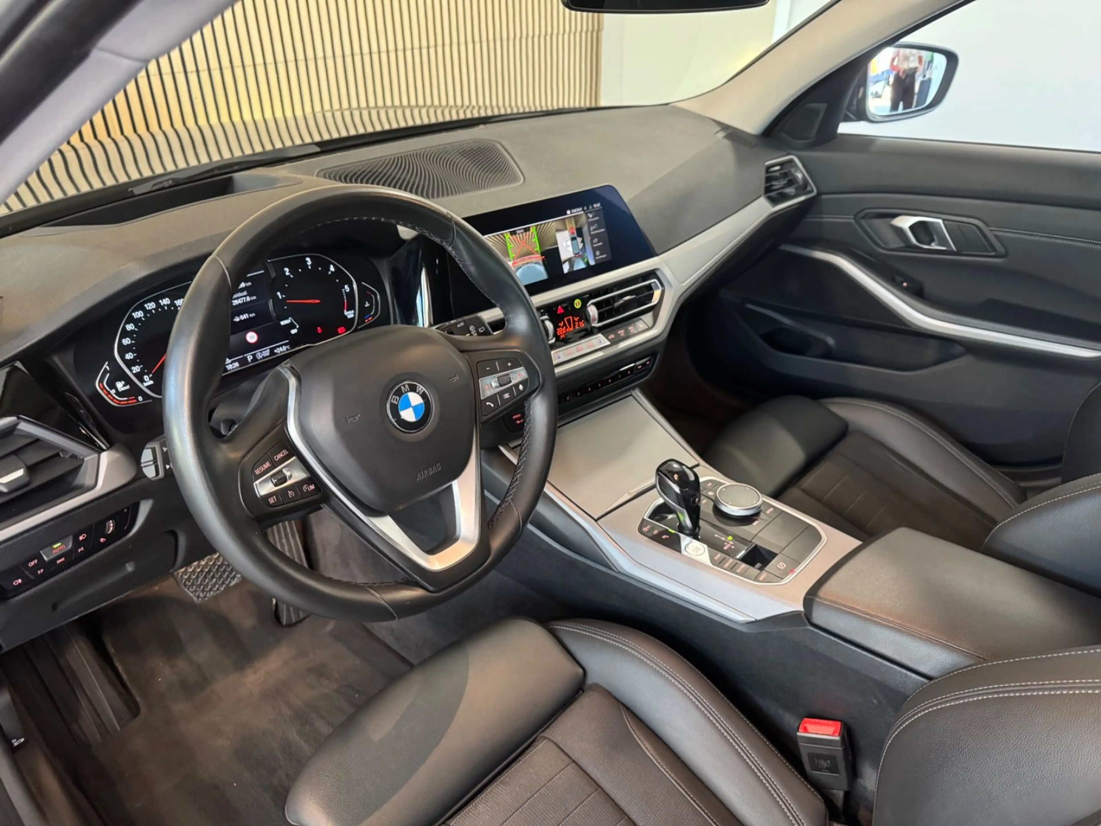 BMW 320 d Tou. Advantage 360°KAMERA/HUD/HIFI/LED/TEMP — photo 14