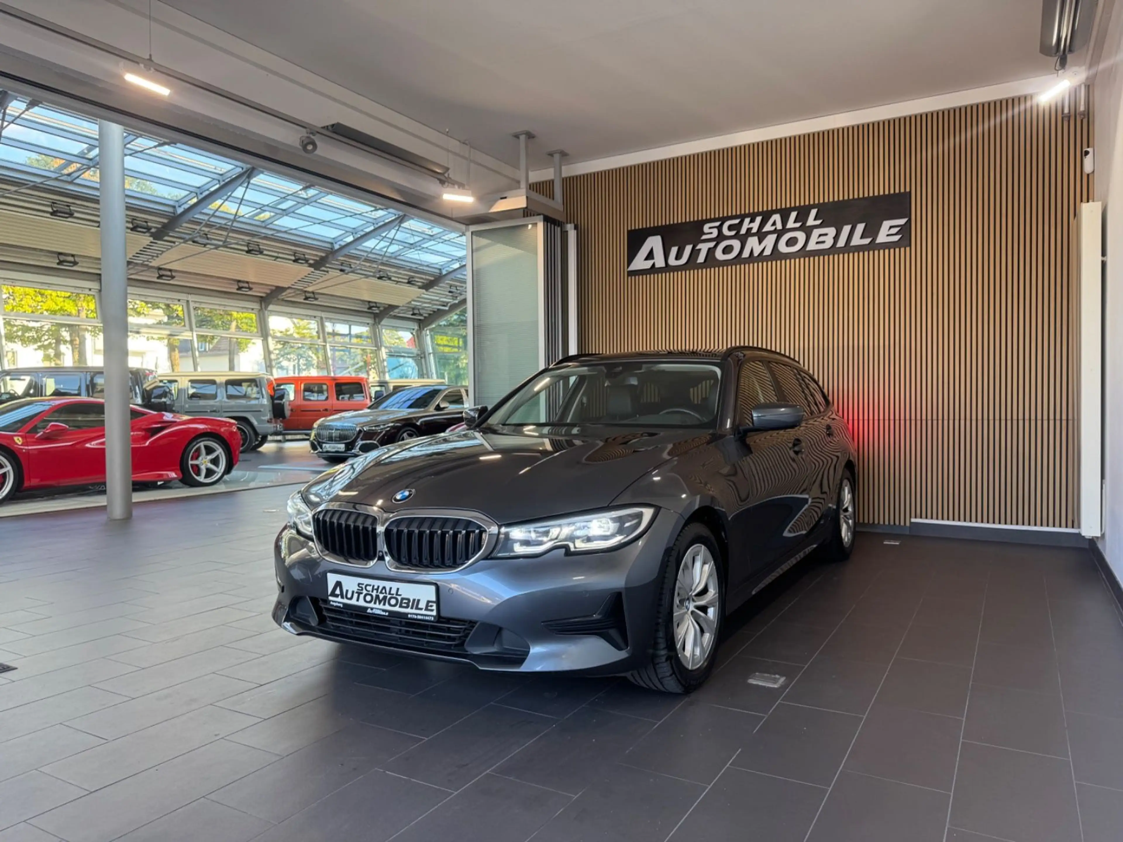 BMW 320 d Tou. Advantage 360°KAMERA/HUD/HIFI/LED/TEMP