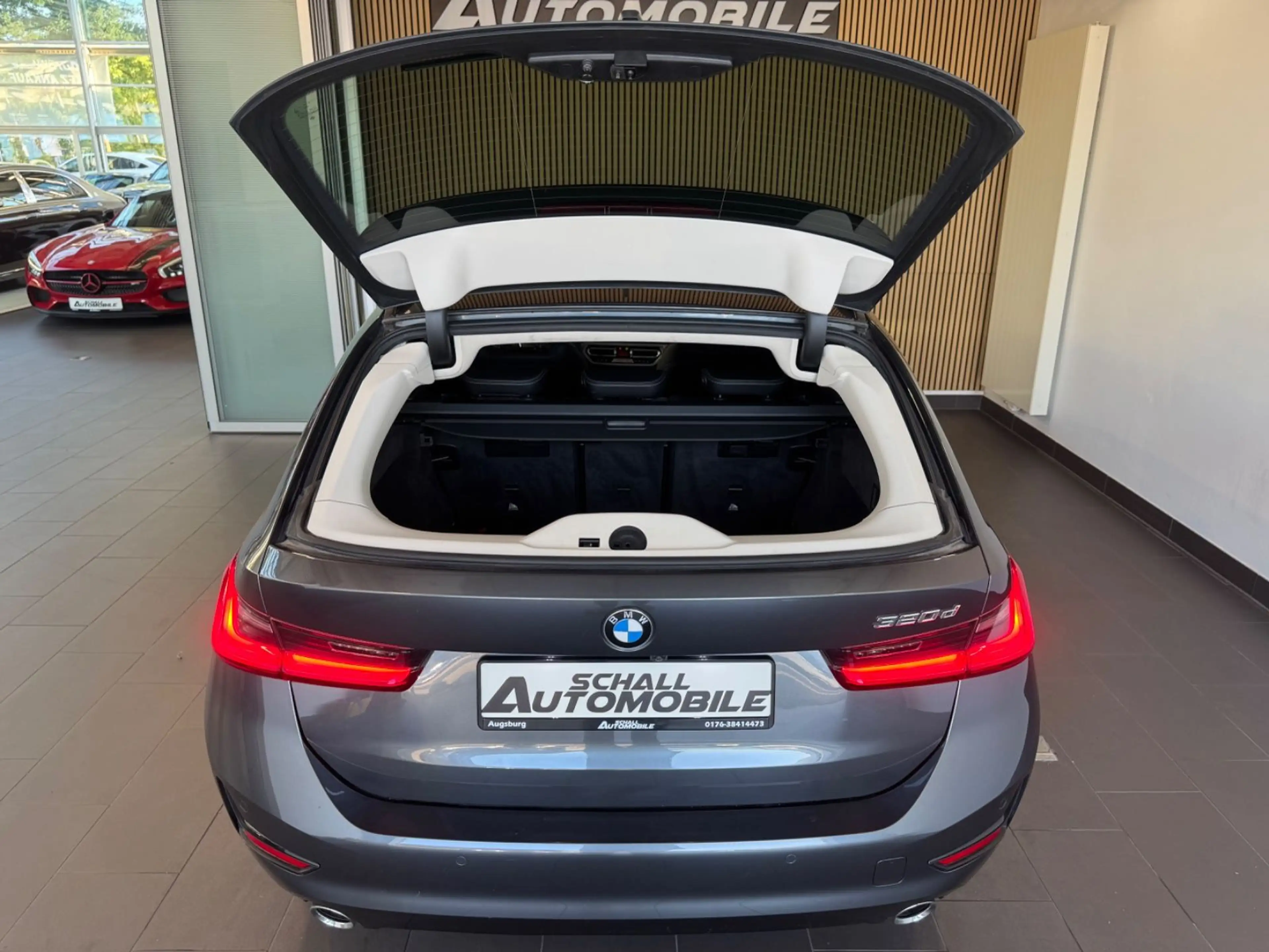 BMW 320 d Tou. Advantage 360°KAMERA/HUD/HIFI/LED/TEMP — photo 11