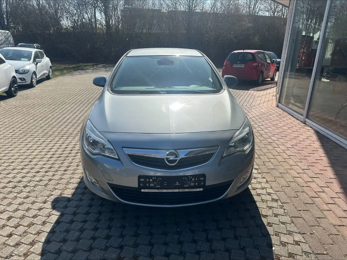 Opel Astra J Lim. 5-trg. Design Edition Silber - 2