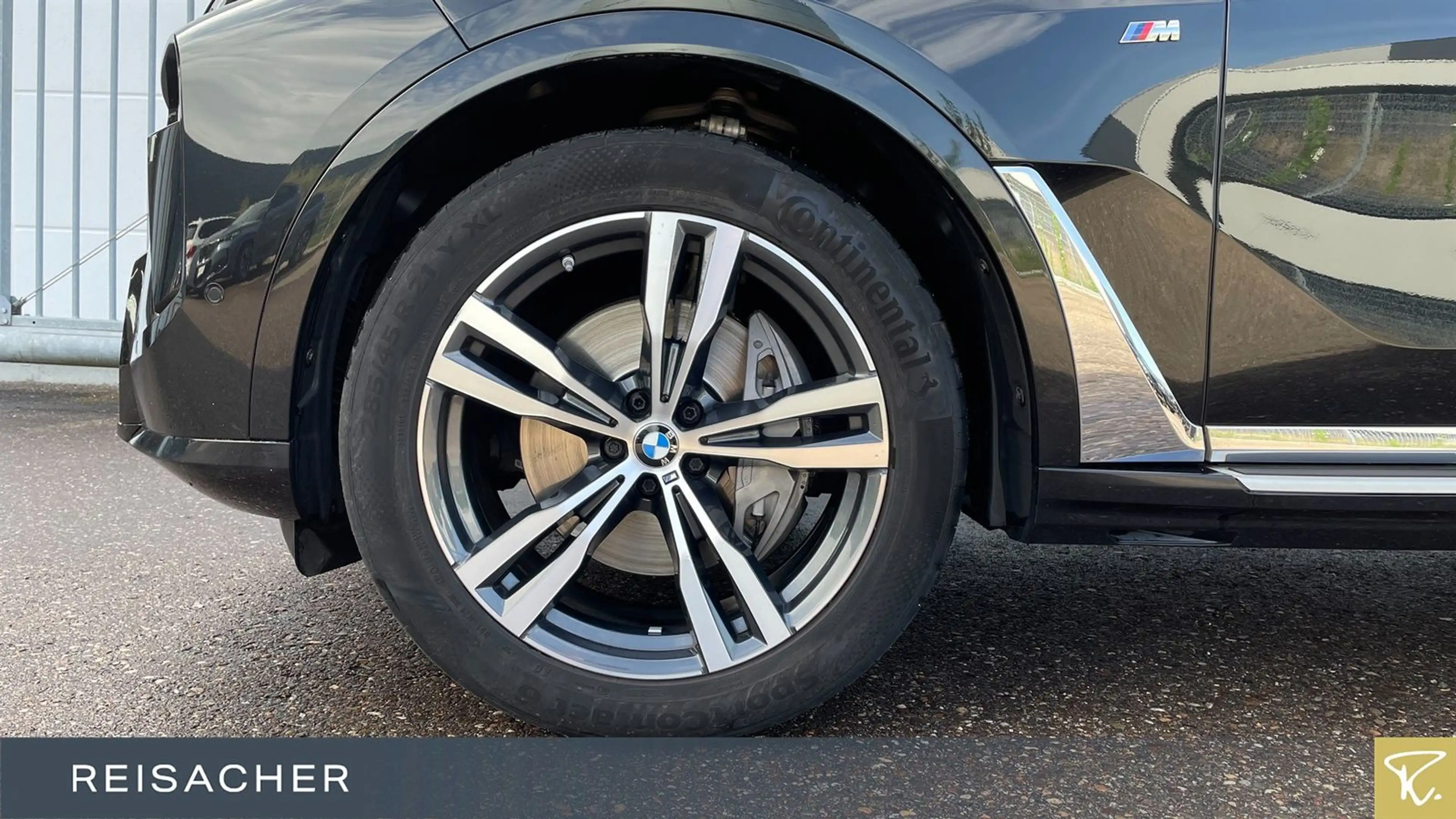 BMW X7 xDrive40d A M-Sport,SkyLou,AHK,Pano,Leder,A — photo 3
