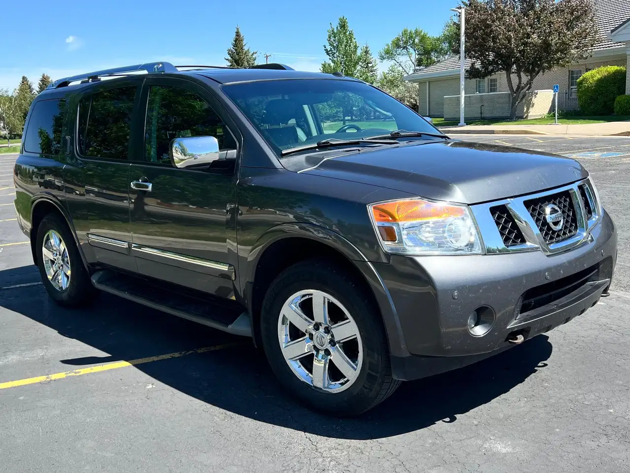 Nissan Armada снимка Nissan Armada