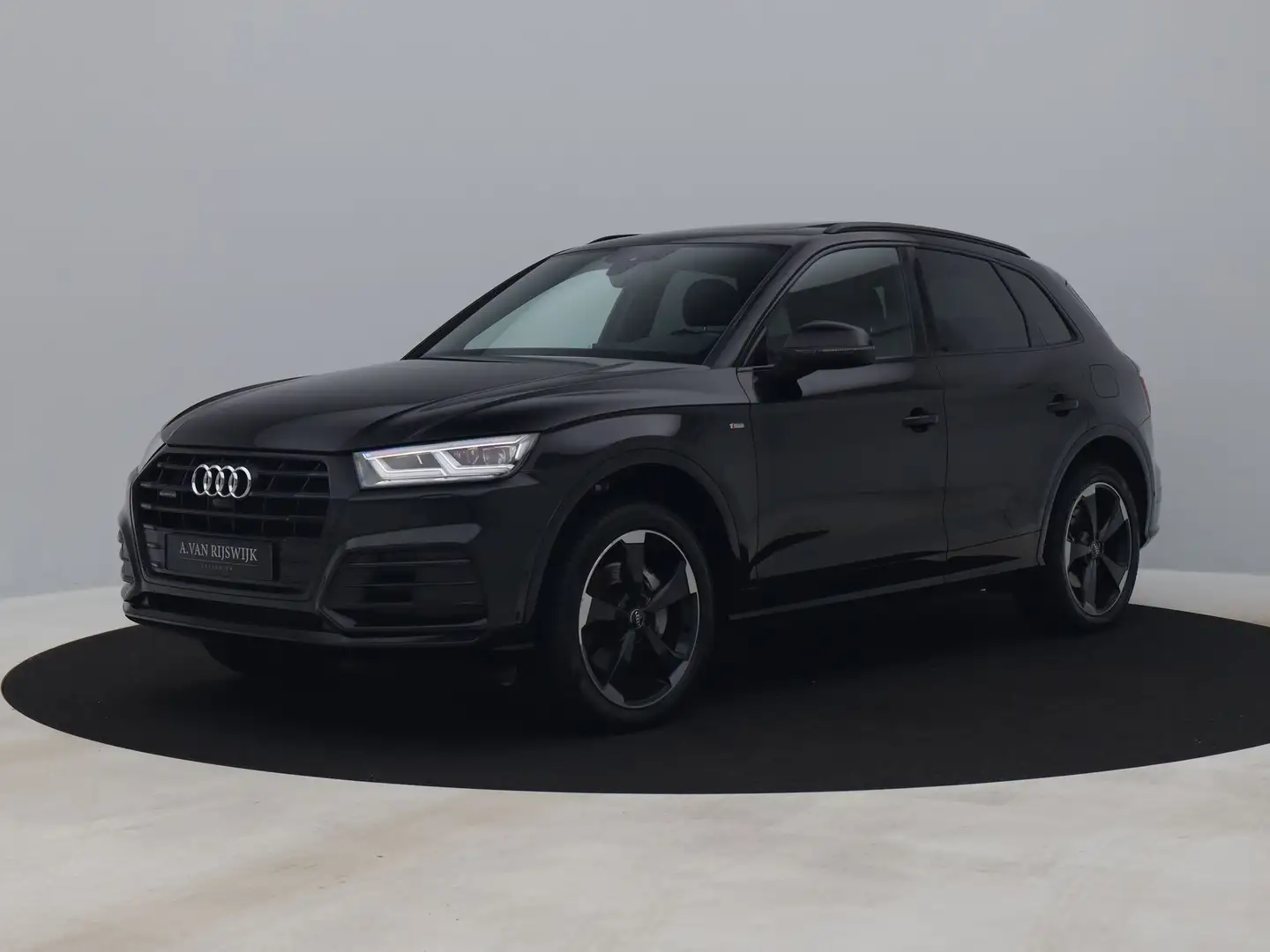 Audi Q5 50 TFSI e quattro S edition | PANO | CAMERA | KEYL Zwart - 1