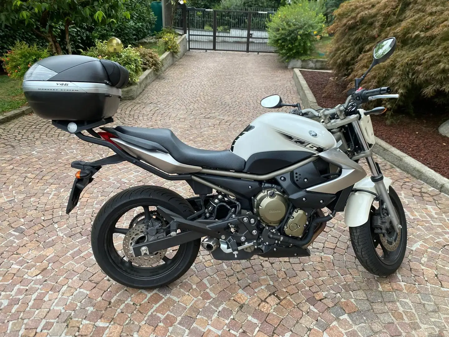 Yamaha XJ 6 Bianco - 1