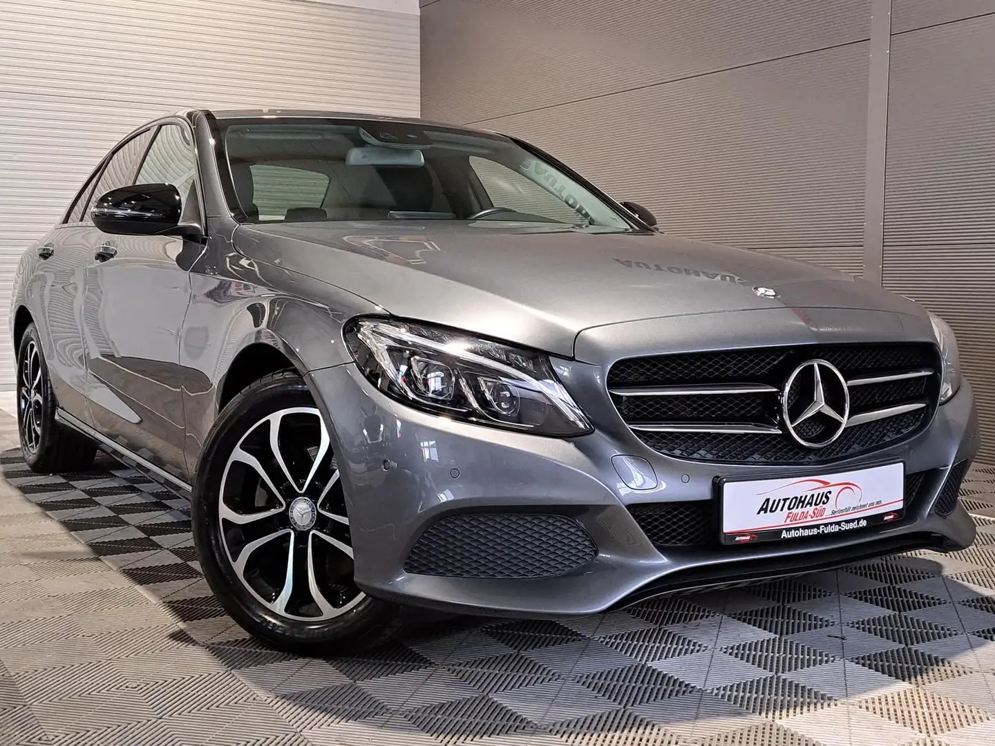 Mercedes-Benz C 200 CGI Avantgarde°Spur°TWA°RFK°Navi°Shzg°ILS Grijs - 1