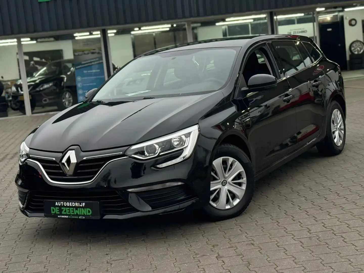 Renault Megane 1.2 TCe Life|Camera|Navi|PDC Zwart - 2