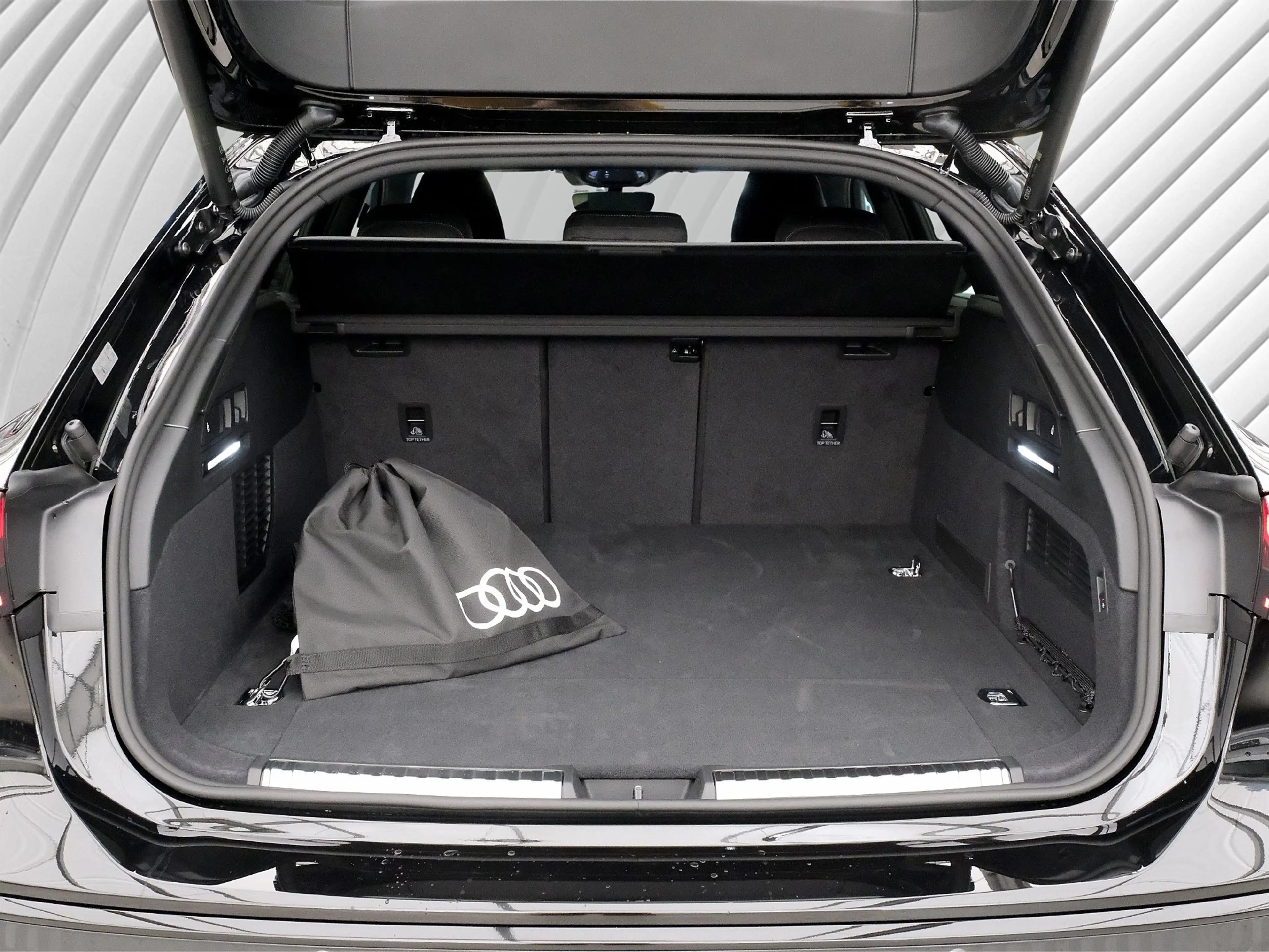 Audi A6 allroad 2.0 270 kW TFSI e-hybrid quattro — photo 4