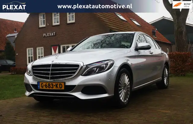 Mercedes-Benz C 180 Premium Plus Aut. | Stoelverwarmd | Dodehoek | Led