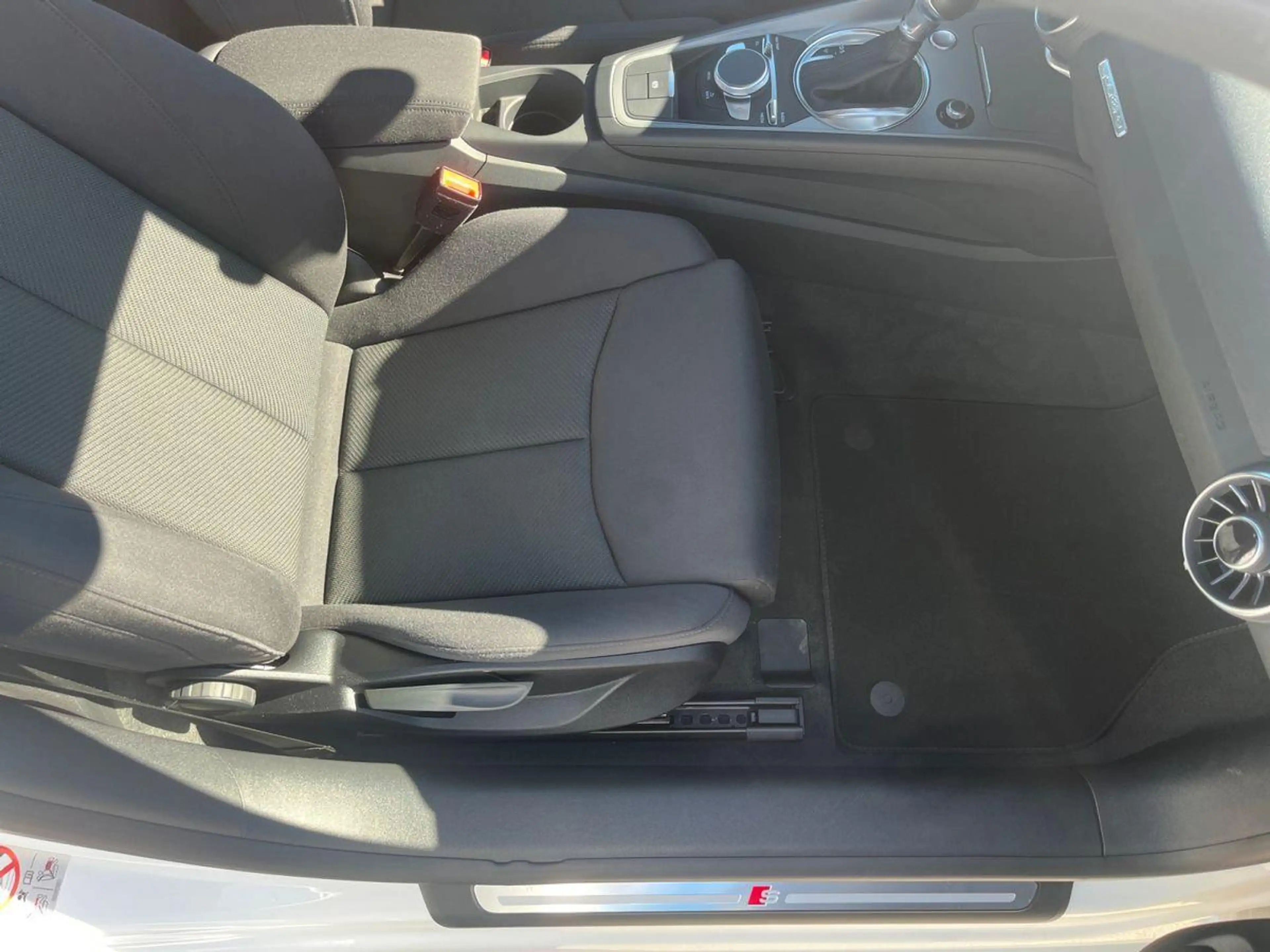 Audi TT Coupe 45 TFSI quattro S-LINE+NAVI+KAMERA+SHZ — photo 15