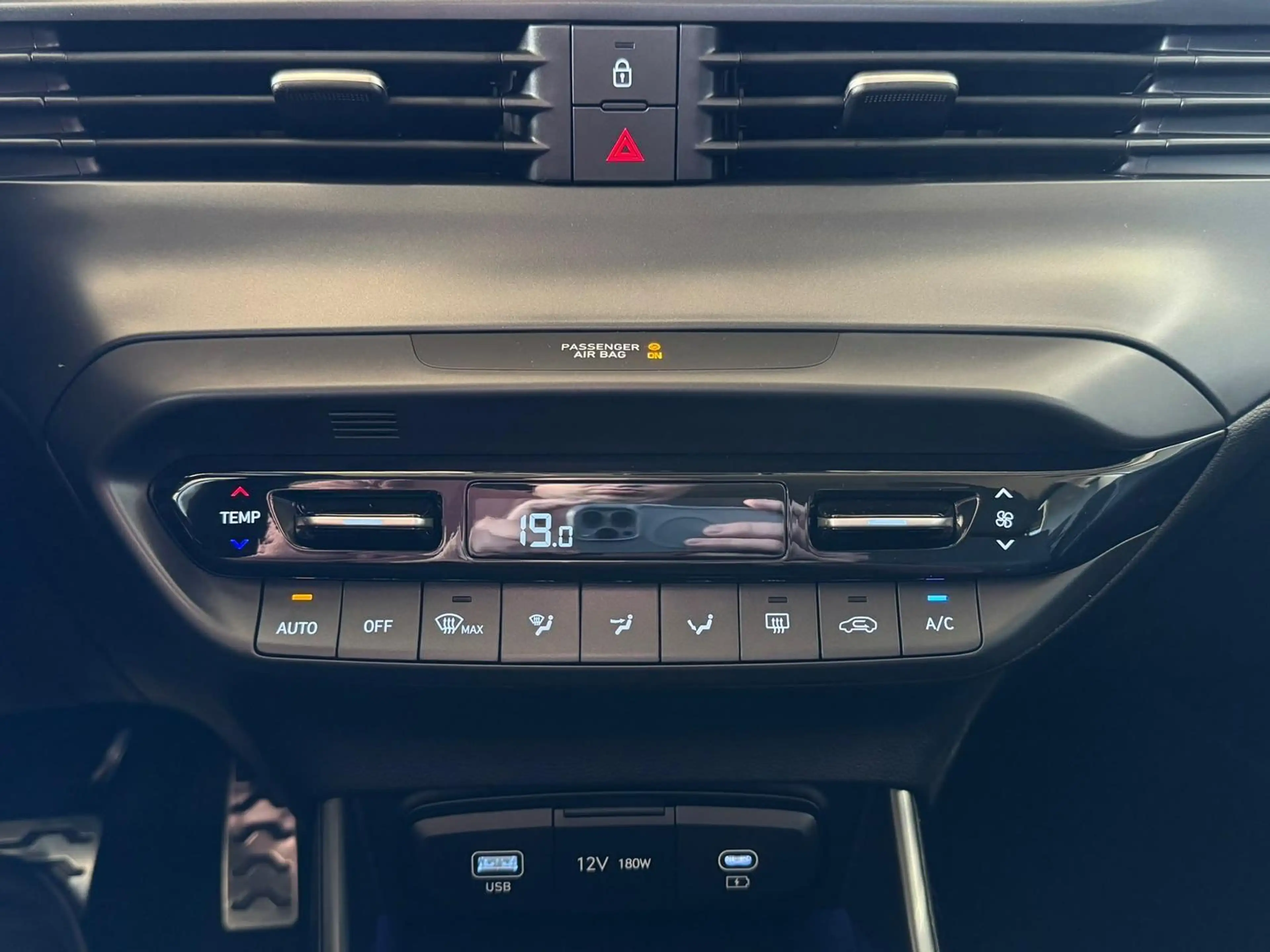Hyundai BAYON Comfort Plus 1.0 T-GDI 7-DCT AT / Tempomat Kame... — photo 15
