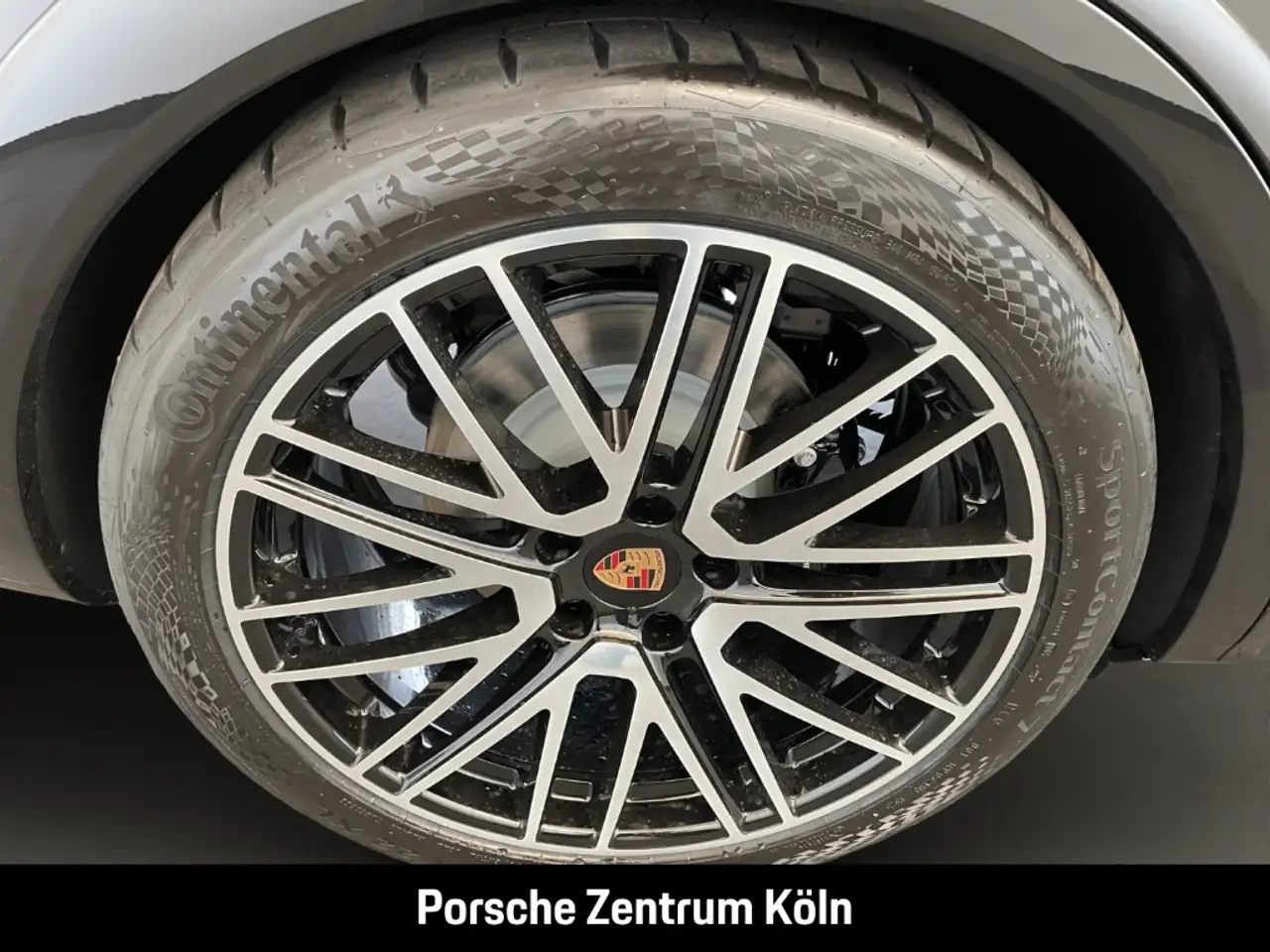 Porsche Cayenne E-Hybrid Coupe InnoDrive LED-Matrix BOSE 10