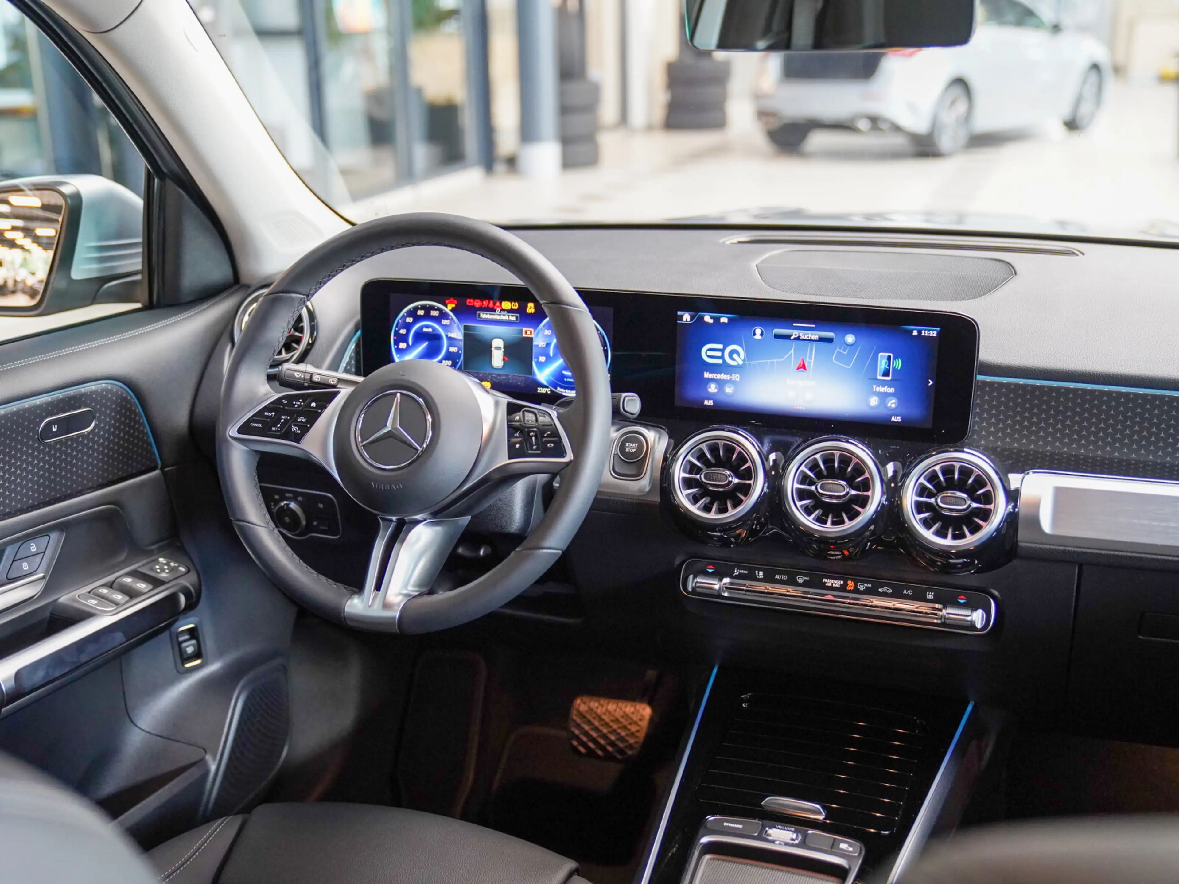Mercedes-Benz EQB 300 EQB 300 4M Progressive DISTRONIC Lenkradheizung — photo 10