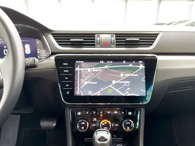 Skoda Superb view 12