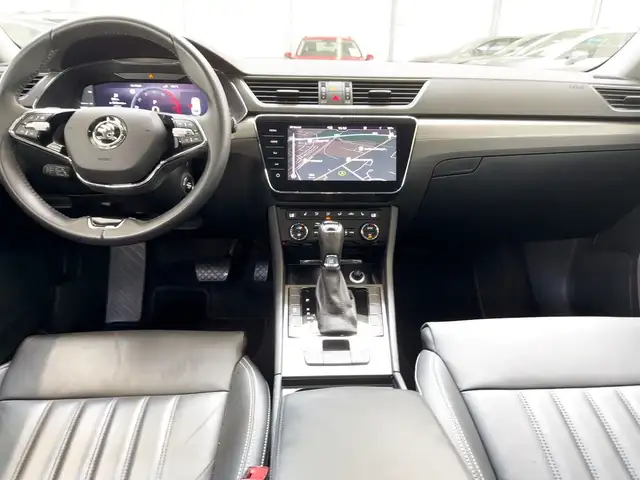 Skoda Superb view 11