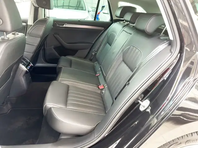 Skoda Superb view 15