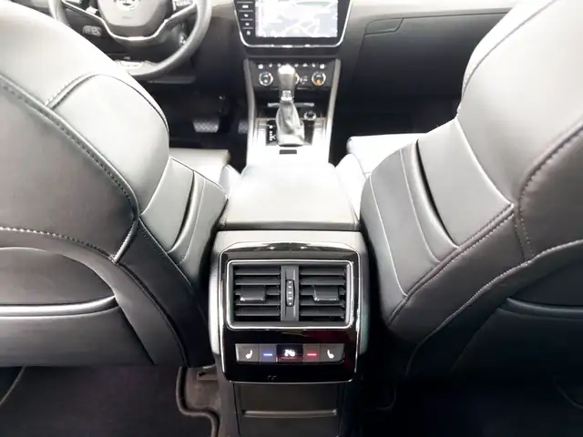 Skoda Superb view 14