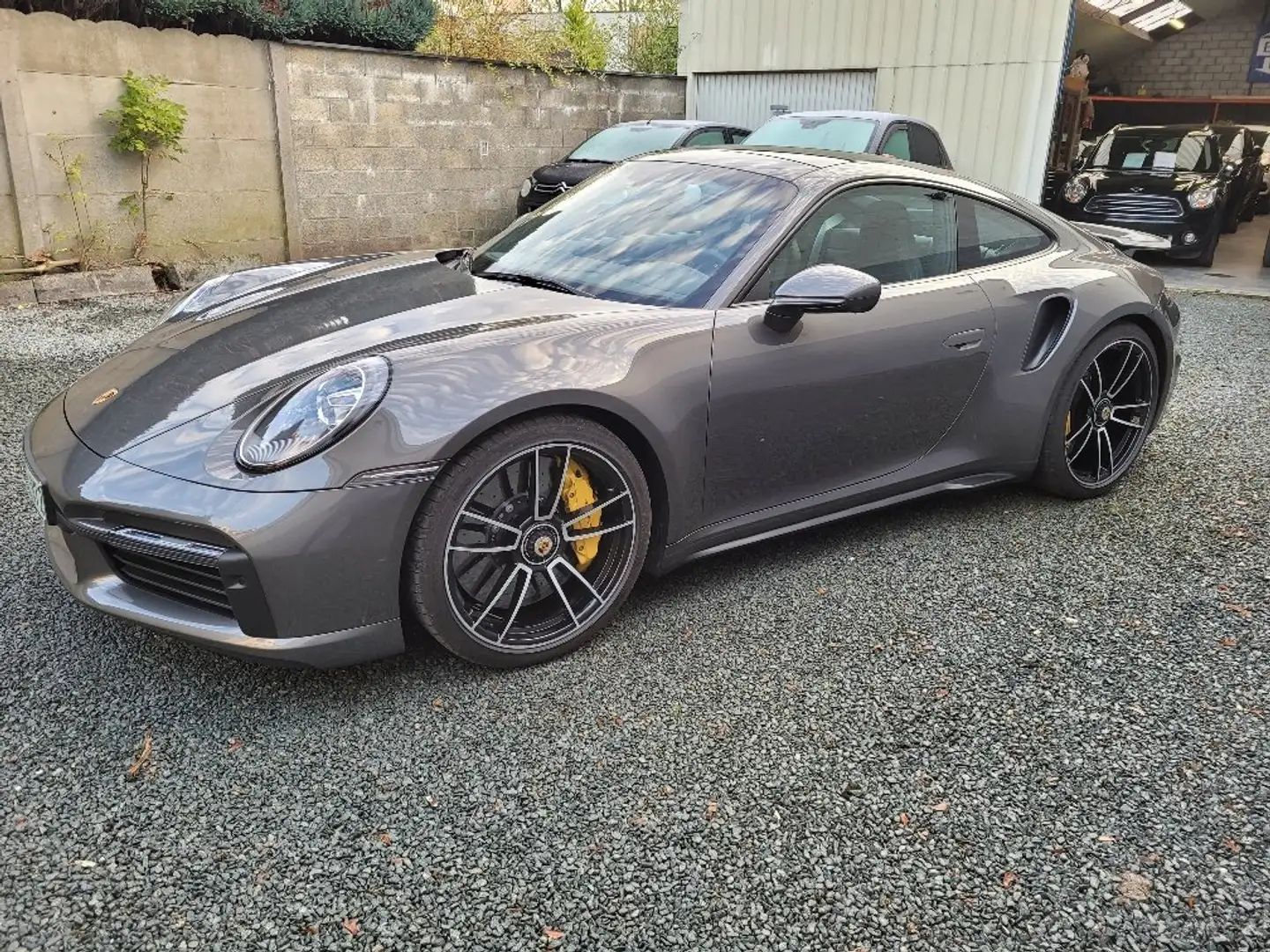 Porsche 992 TURBO S 650 pk met slechts 9650 km Grijs - 1
