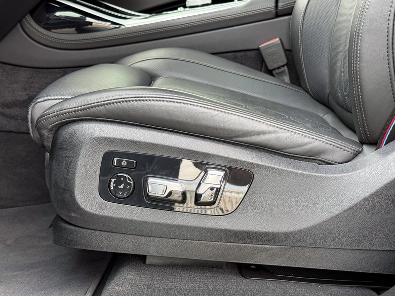 BMW X7 xDrive40d — photo 15