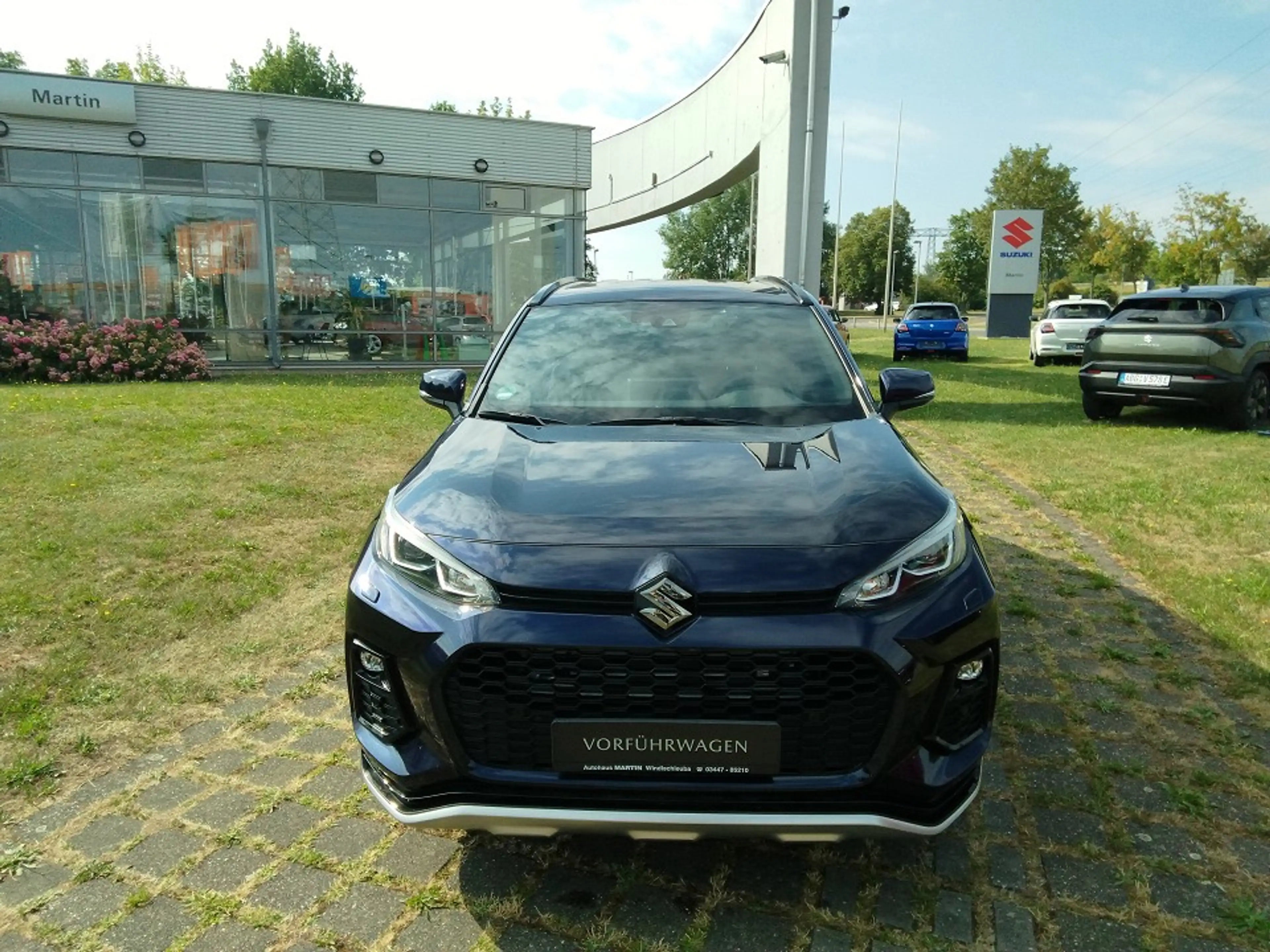 Suzuki Across PLUG-IN HYBRID Comfort+ — photo 7
