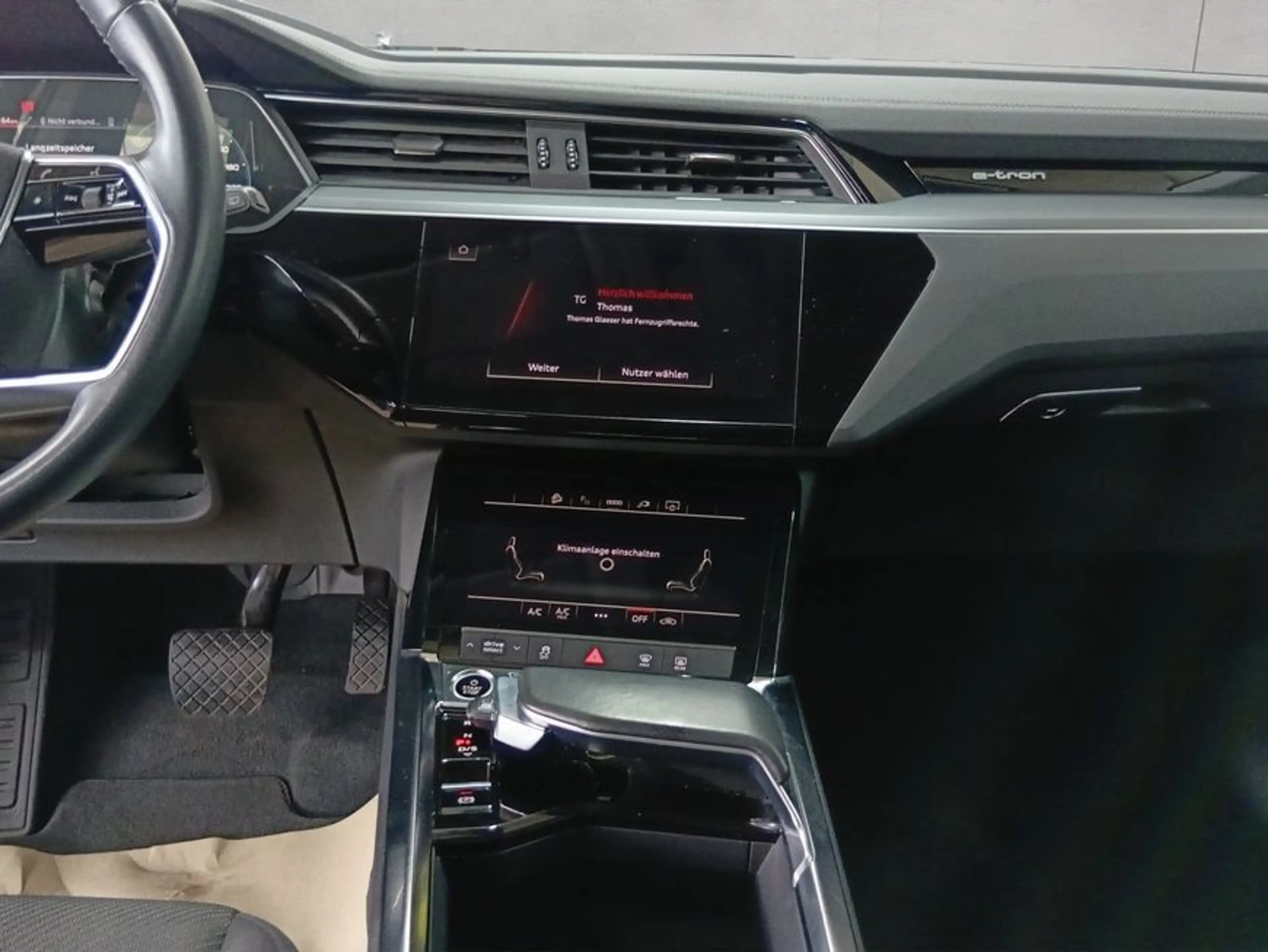 Audi e-tron 50 quattro — photo 15