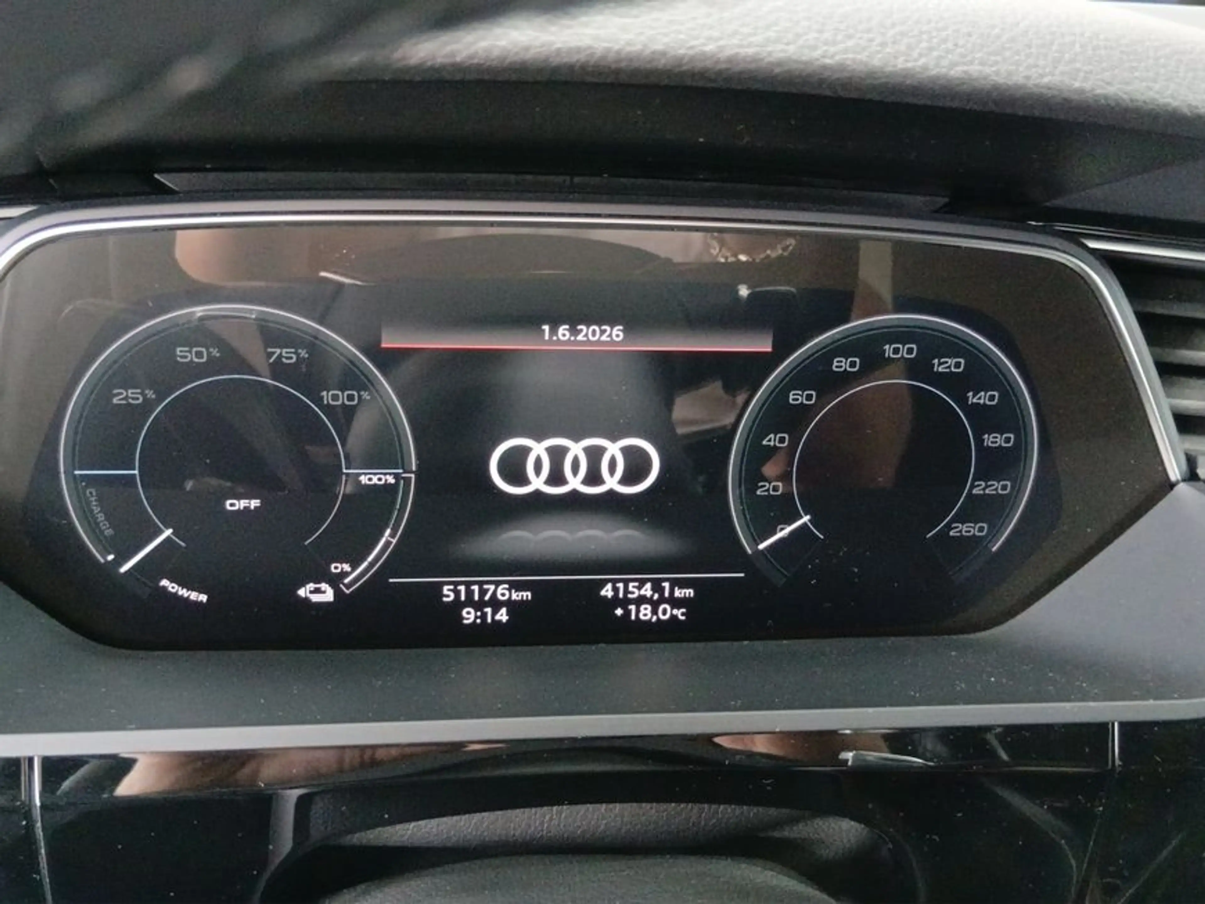 Audi e-tron 50 quattro — photo 13