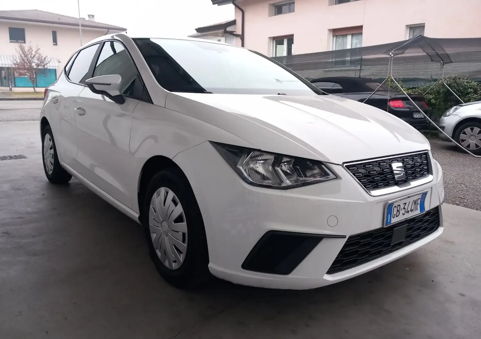 SEAT Ibiza Ibiza 1.0 ecotsi Business 95cv Wit - 1