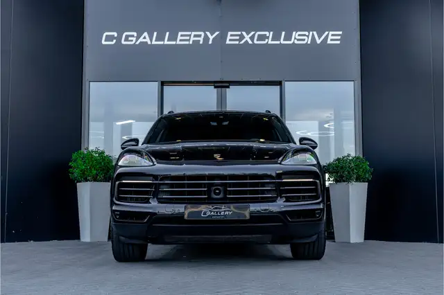 Porsche Cayenne view 2