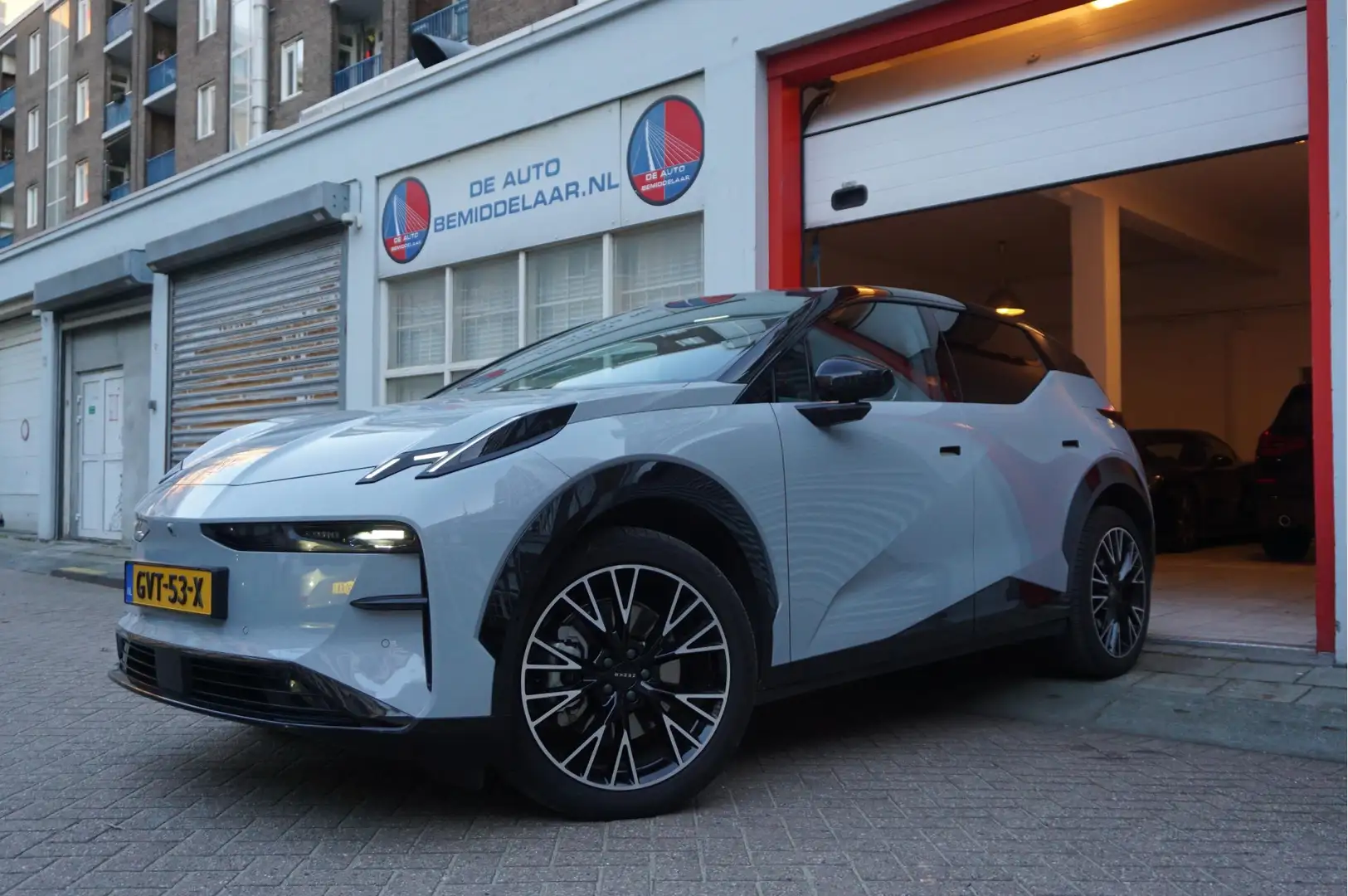 Zeekr X AWD Privilege 69 kWh | 429pk | 0-100 3.8sec | Full Grau - 2