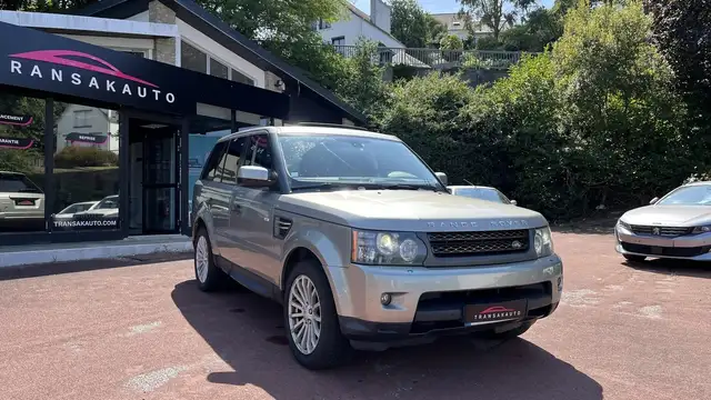 Land Rover Range Rover Sport view 3