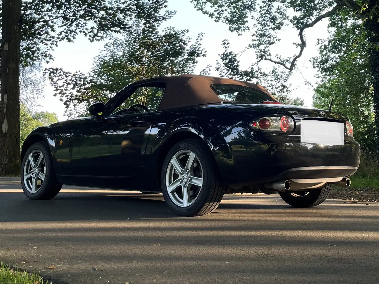 Mazda MX-5 MX-5 Roadster Coupé 1.8i 16v Active Zwart - 1