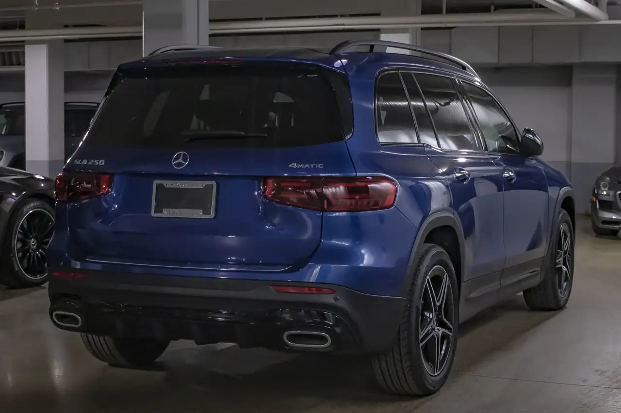 Mercedes-Benz GLB снимка Mercedes-Benz GLB