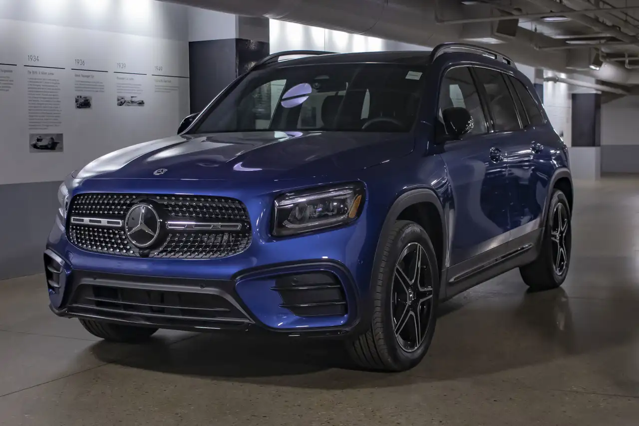 Mercedes-Benz GLB снимка Mercedes-Benz GLB