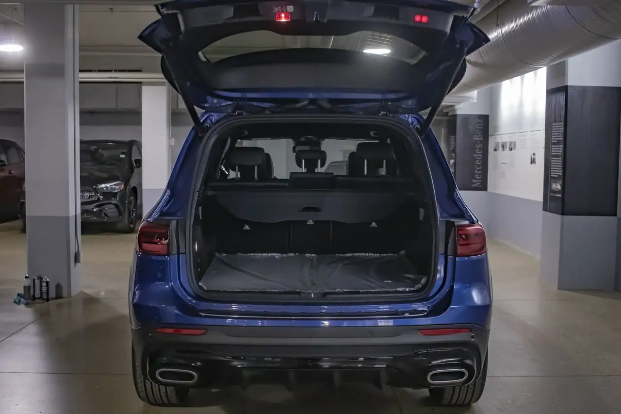Mercedes-Benz GLB снимка Mercedes-Benz GLB