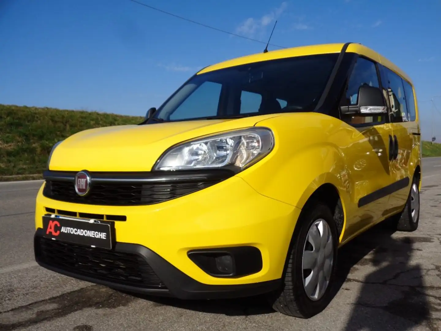 Fiat Doblo 1.4 Metano 5 Posti PREZZO VALIDO FINO 07.02,GARAN Giallo - 2