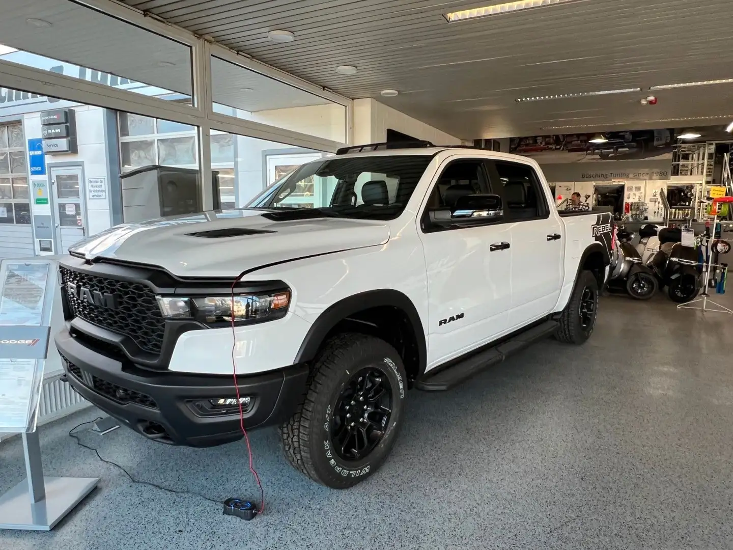 Dodge RAM Rebel Premium 3.0 , MY 2025 , LPG , Luft Weiß - 2